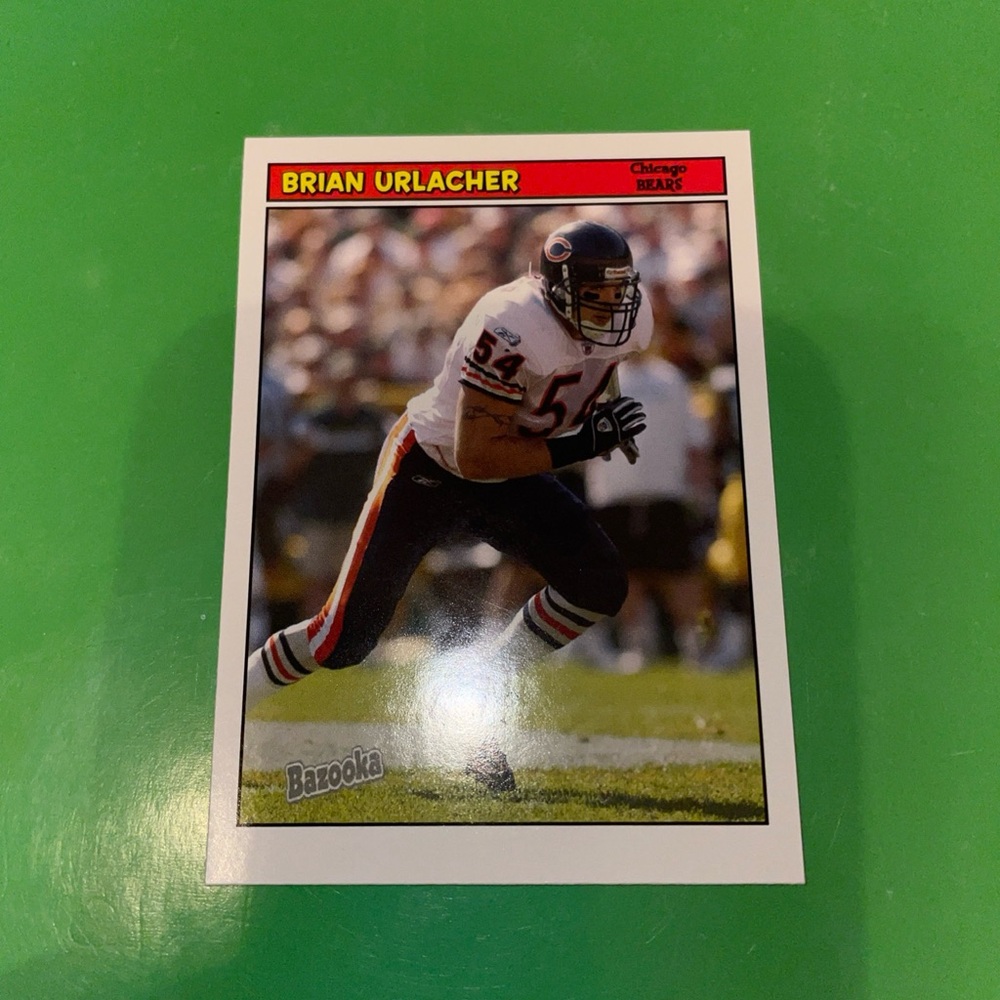 Topps Football Cards: BEARS players Urlacher, Thomas, Singletary total 21 in lot